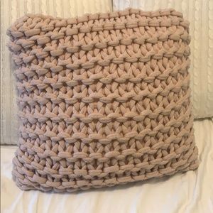 Knitted Throw Pillow